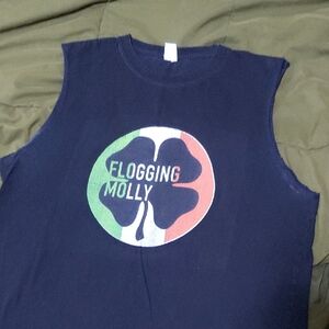 Flogging Molly. Band Cut-off T-shirt. Black. Medium.